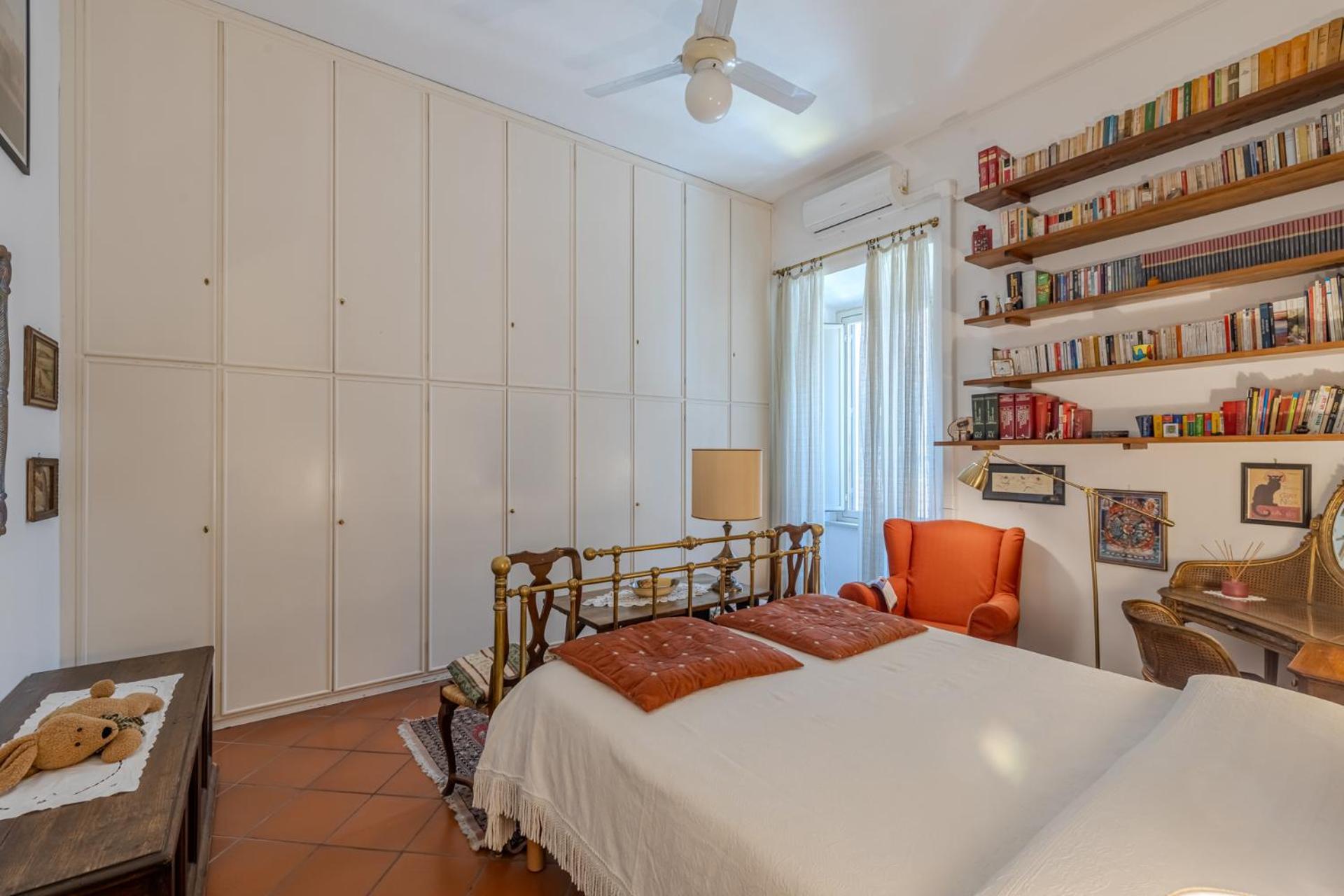 Your Cozy Place At The Vatican Apartment
